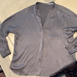 Vince Elegant Silk Gray Blouse